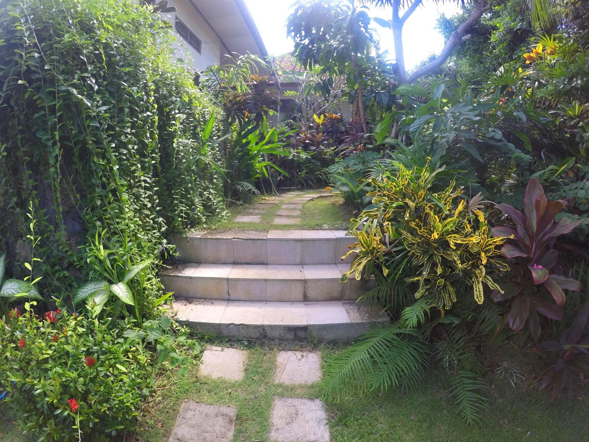 Mamo Hotel Uluwatu Pecatu  Exterior photo